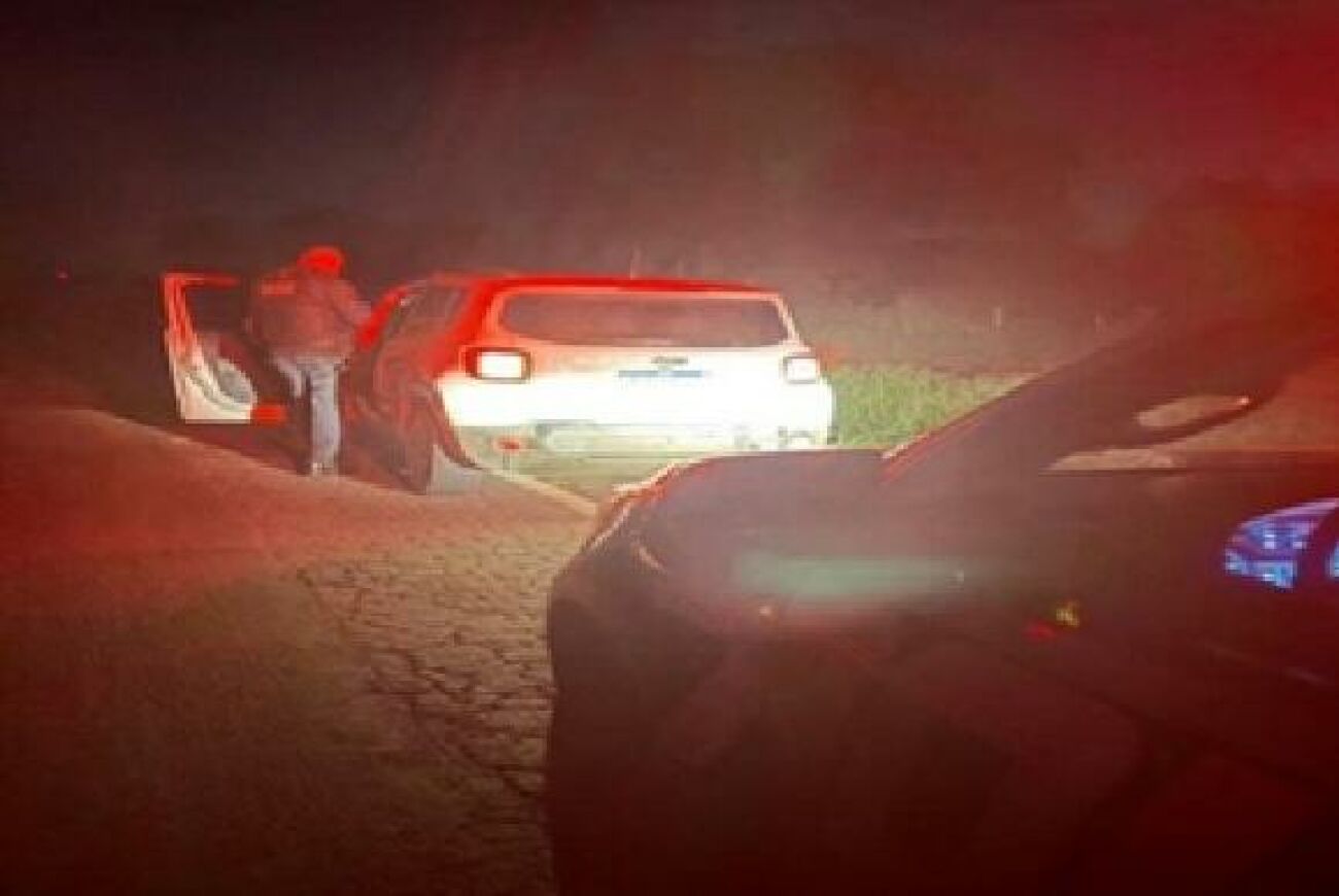 Ilustração da notícia Carro “abandonado” na MS-377 revela veículo roubado e termina com prisão em Água Clara da MS Todo dia